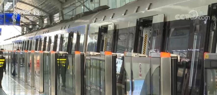 时隔2个月 郑州地铁首批3条线路恢复载客运营 乘客须全程佩戴口罩